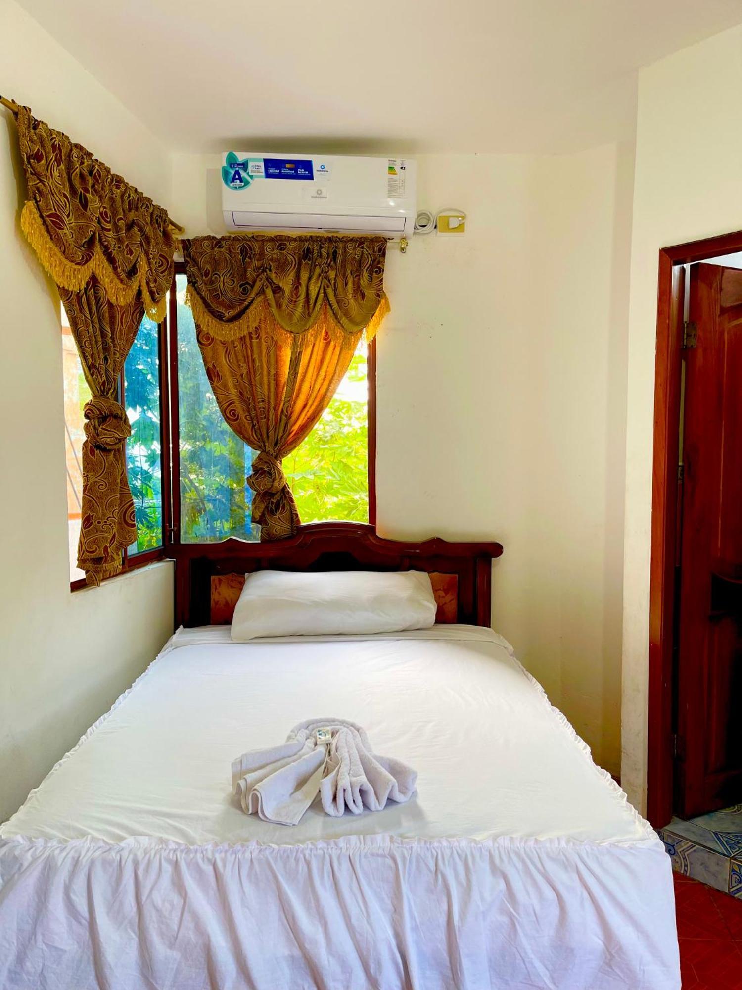 Hostal Vista Al Mar Hotel Puerto Baquerizo Moreno Eksteriør billede