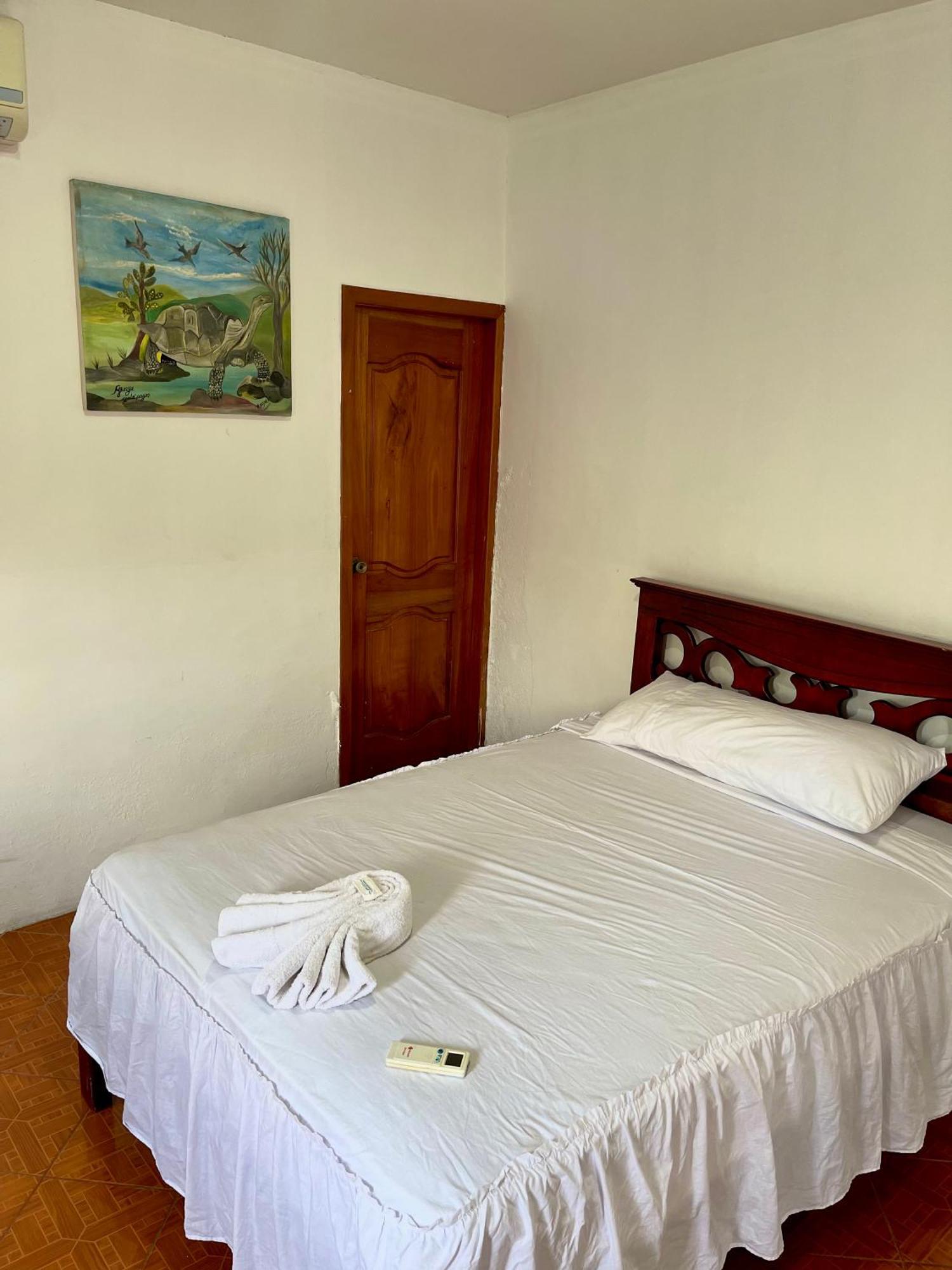 Hostal Vista Al Mar Hotel Puerto Baquerizo Moreno Eksteriør billede