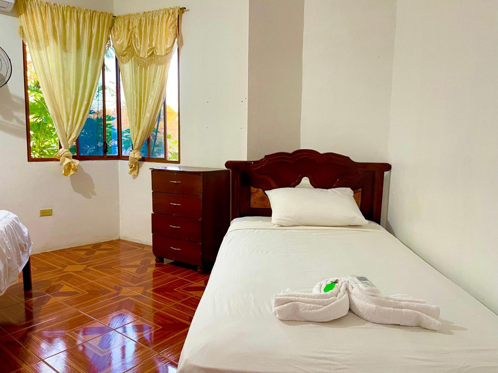 Hostal Vista Al Mar Hotel Puerto Baquerizo Moreno Eksteriør billede